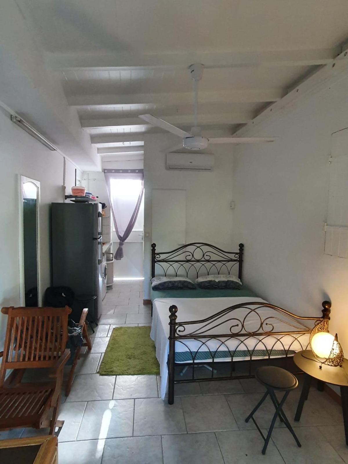 Le Sable Bleu - Evasion Tropicale A Sainte-Anne - Plage 5Min - Piscine - Parking - Logement Climatise - Vue Sur Les Palmiers - Parfait Pour Sejours En Famille Ou Entre Amis Ngoại thất bức ảnh